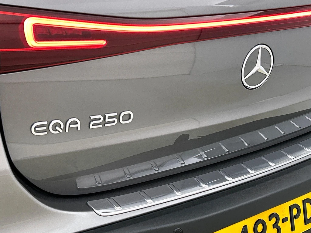 Mercedes-Benz EQA – foto 39