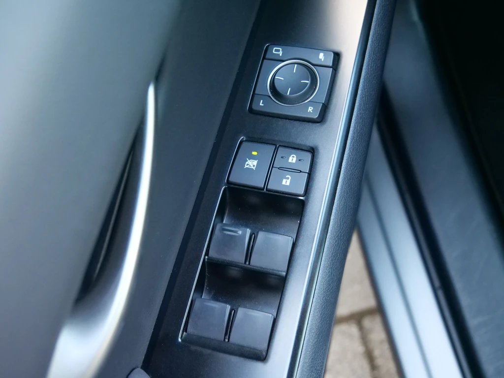 Lexus UX – foto 16