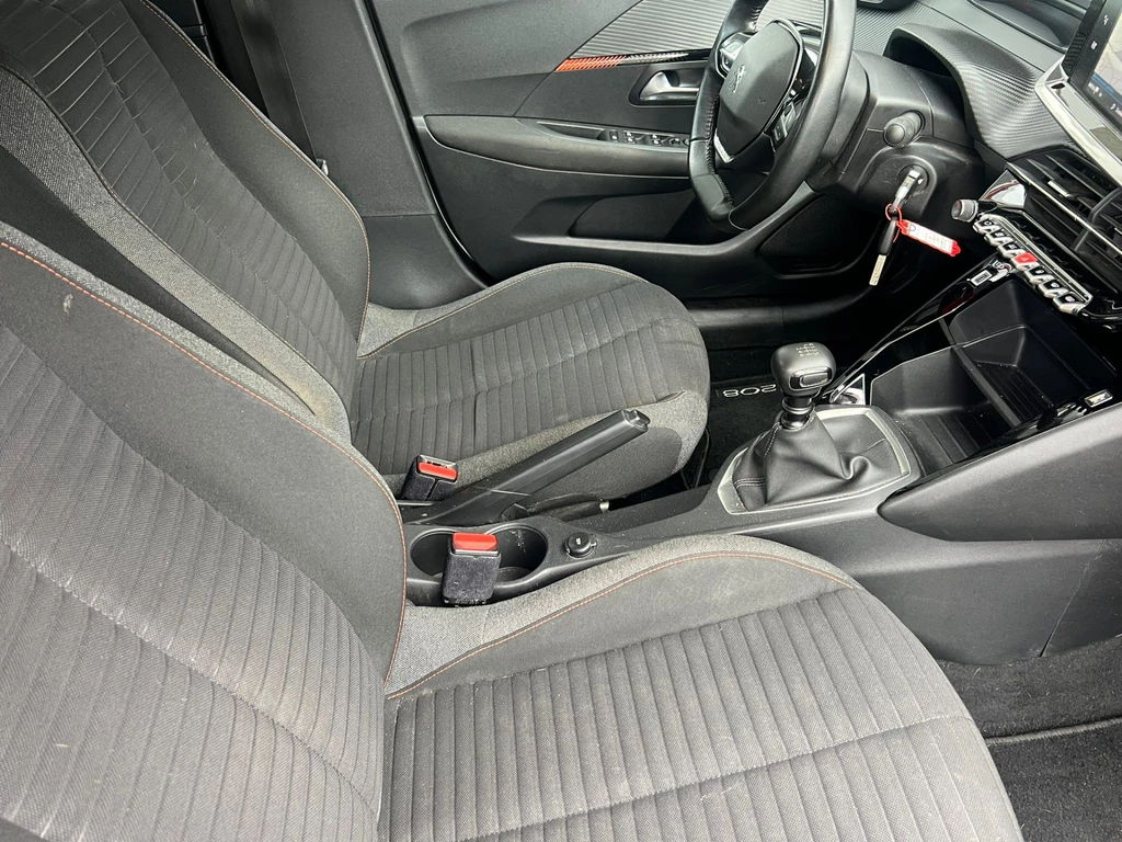 Peugeot 208 – foto 15