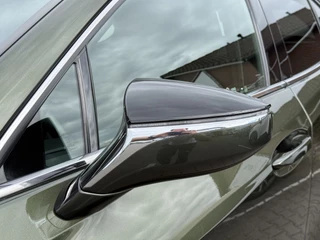 Lexus UX – thumbnail 31