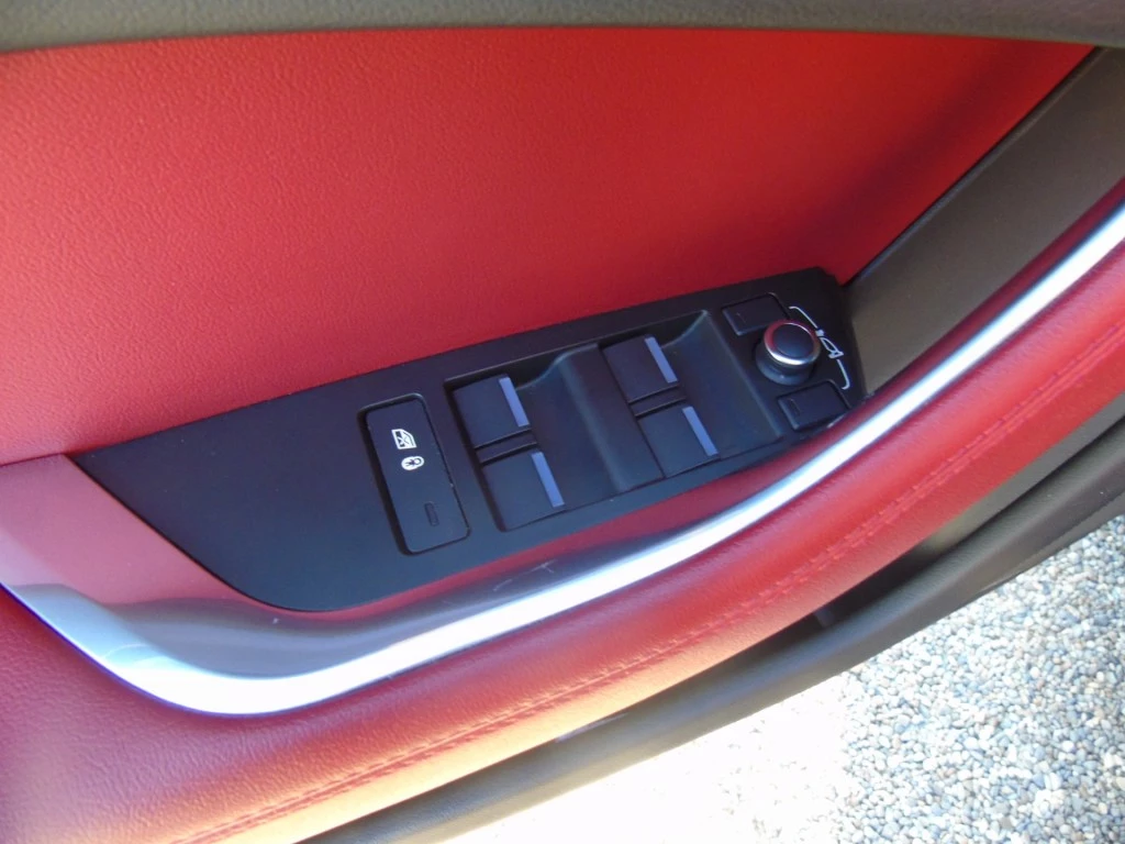Jaguar XE – foto 33