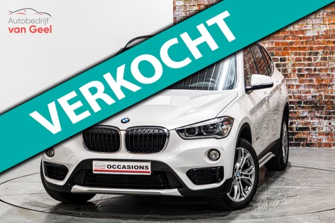 BMW X1 SDrive20i | Panoramadak | Comfort Access pakket | Park Assist Pack