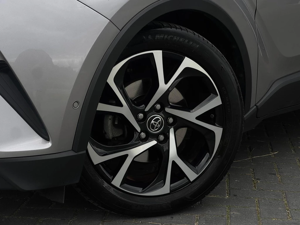 Toyota C-HR – foto 17
