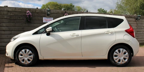 Nissan Note 1.2 80pk Acenta ECC/Bluetooth/Cruise/Navi/Stoelverw./radioDAB