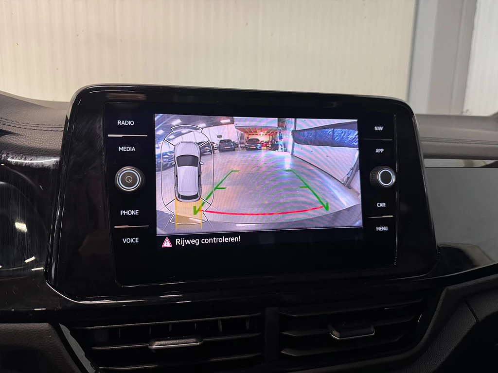 Volkswagen T-Roc – foto 14