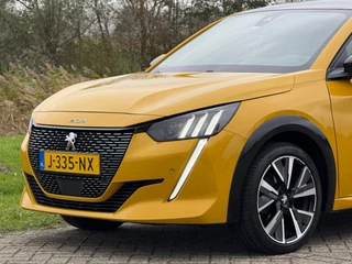 Peugeot 208 – thumbnail 2
