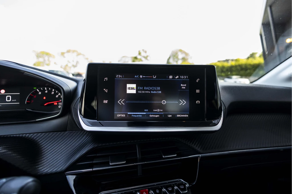 Peugeot 208 – foto 25