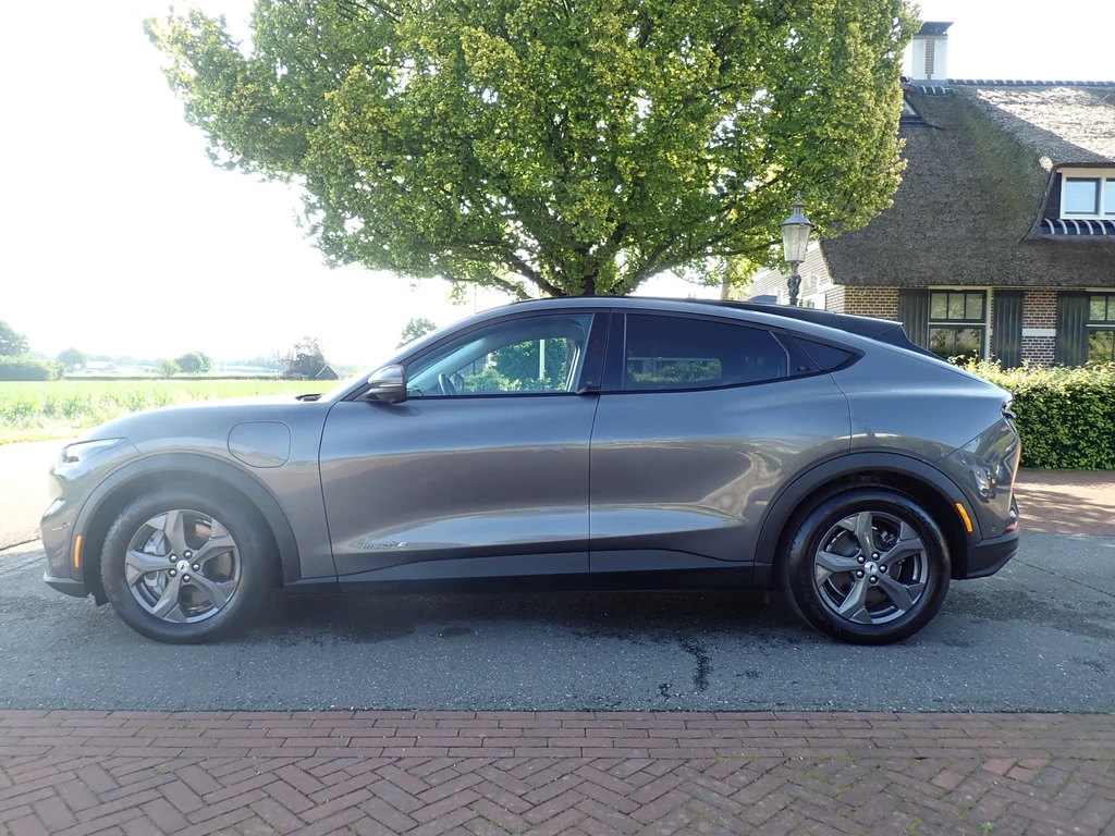 Ford Mustang Mach-E – foto 2