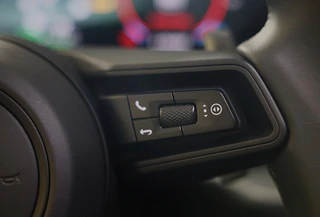 Porsche Cayenne – thumbnail 37