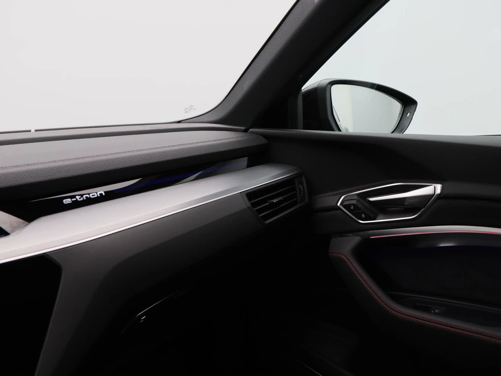 Audi Q8 e-tron – foto 43