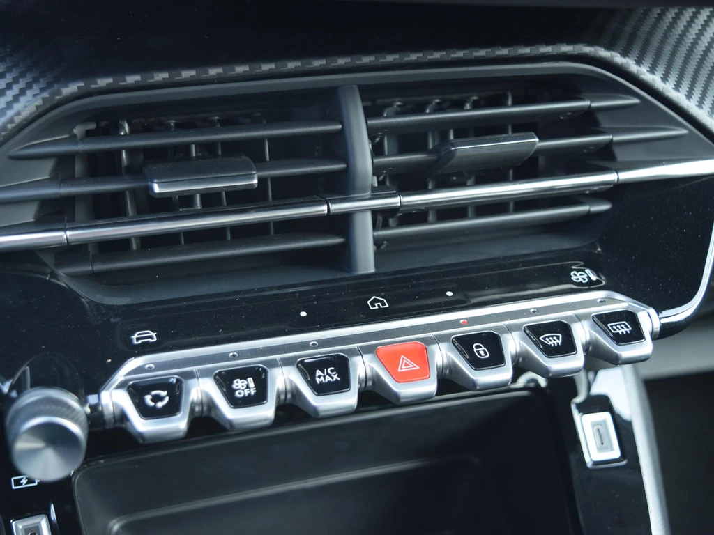 Peugeot 208 – foto 19