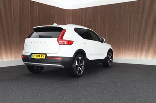 Volvo XC40 – thumbnail 4