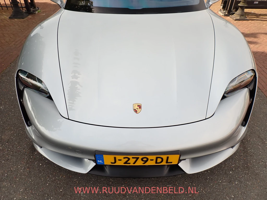 Porsche Taycan – foto 8