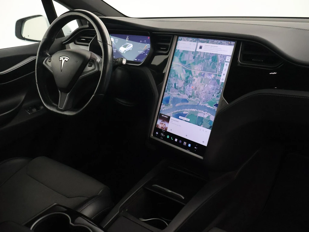 Tesla Model X – foto 10