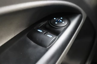 Ford Transit Connect – thumbnail 18
