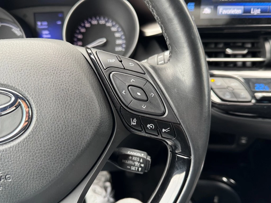 Toyota C-HR – foto 17