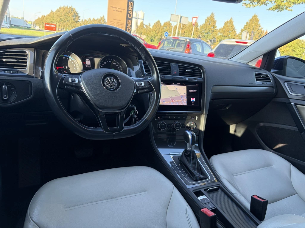 Volkswagen e-Golf – foto 12