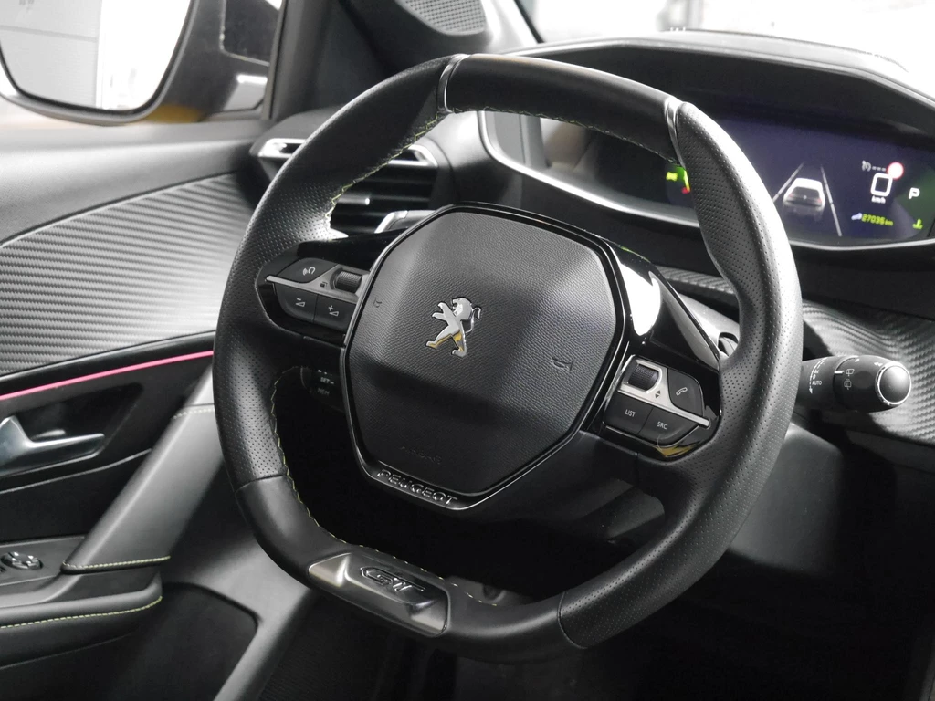 Peugeot 208 – foto 17