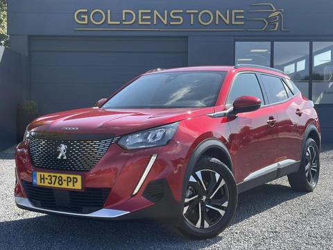 Peugeot 2008 1.2 PureTech Allure ✓Recent beurt gehad✓D-riem vv in 06-2025✓360° Camera✓Draadloze telefoonlader✓Carplay✓Keyless✓Automaat✓Trekhaak✓Halfleder✓Navi✓Clima✓Cruise✓131pk✓Lm velgen✓2e Eigenaar✓Pdc V+A✓Rijstrooksensor✓N.A.P✓Apk tot 04-2028