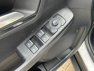 Ford Kuga – thumbnail 22