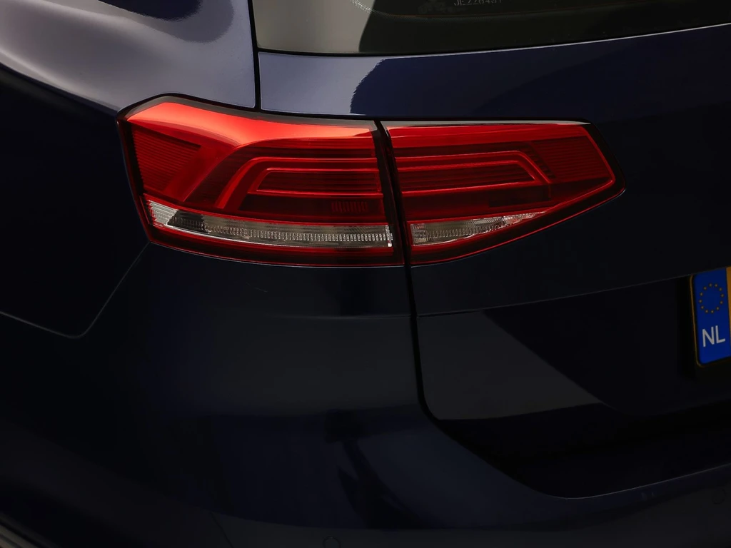 Volkswagen Passat – foto 38