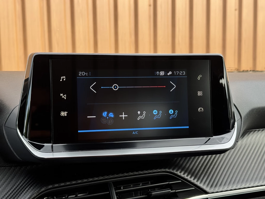 Peugeot 208 – foto 17
