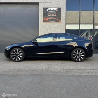 Tesla Model 3 – thumbnail 2