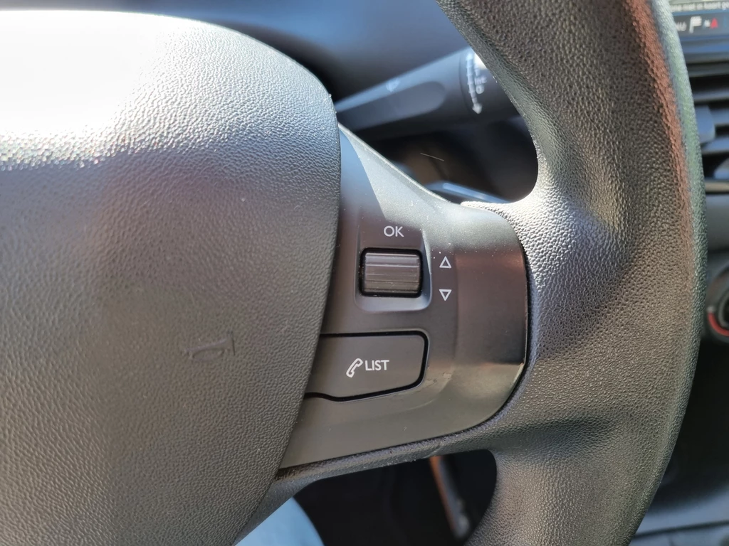 Peugeot 208 – foto 28