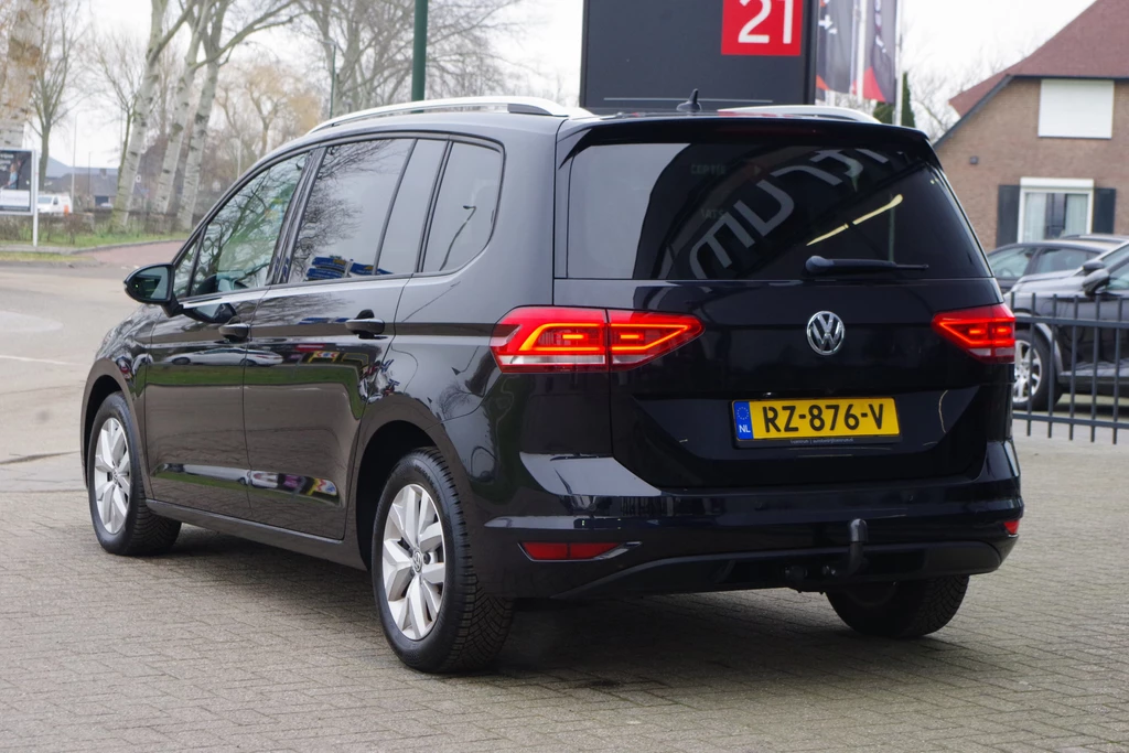 Volkswagen Touran – foto 4
