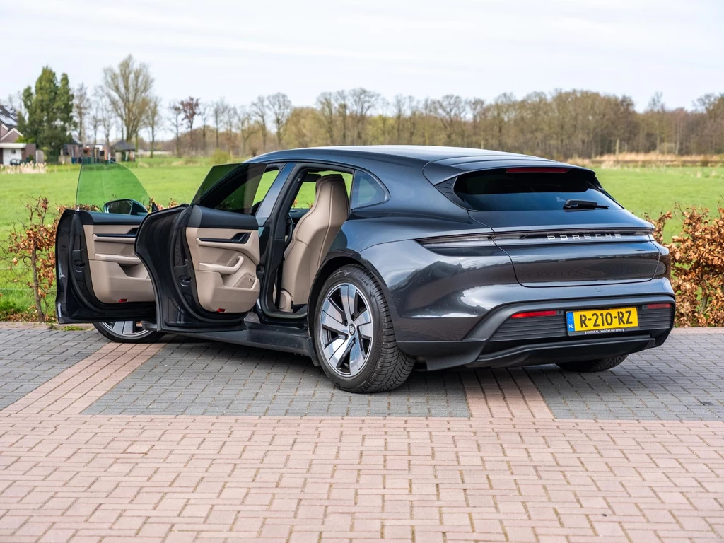 Porsche Taycan – foto 9