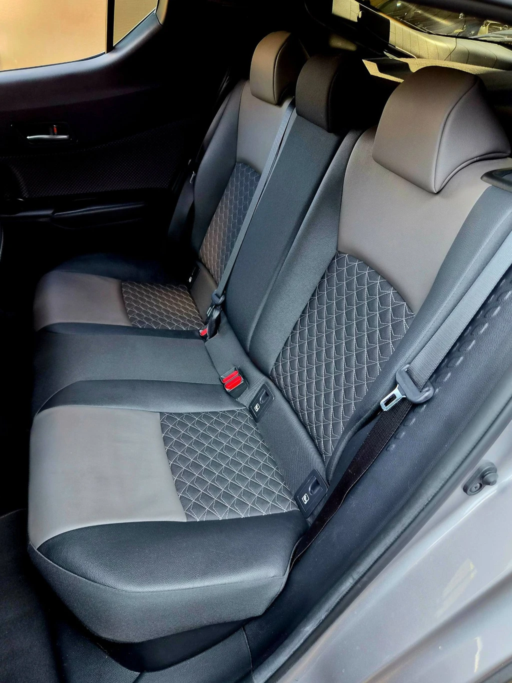 Toyota C-HR – foto 15