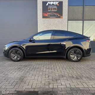 Tesla Model Y – thumbnail 2