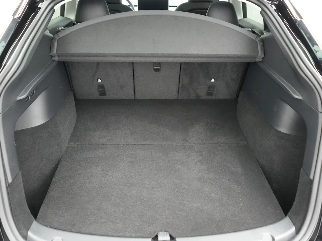 Tesla Model Y – foto 36