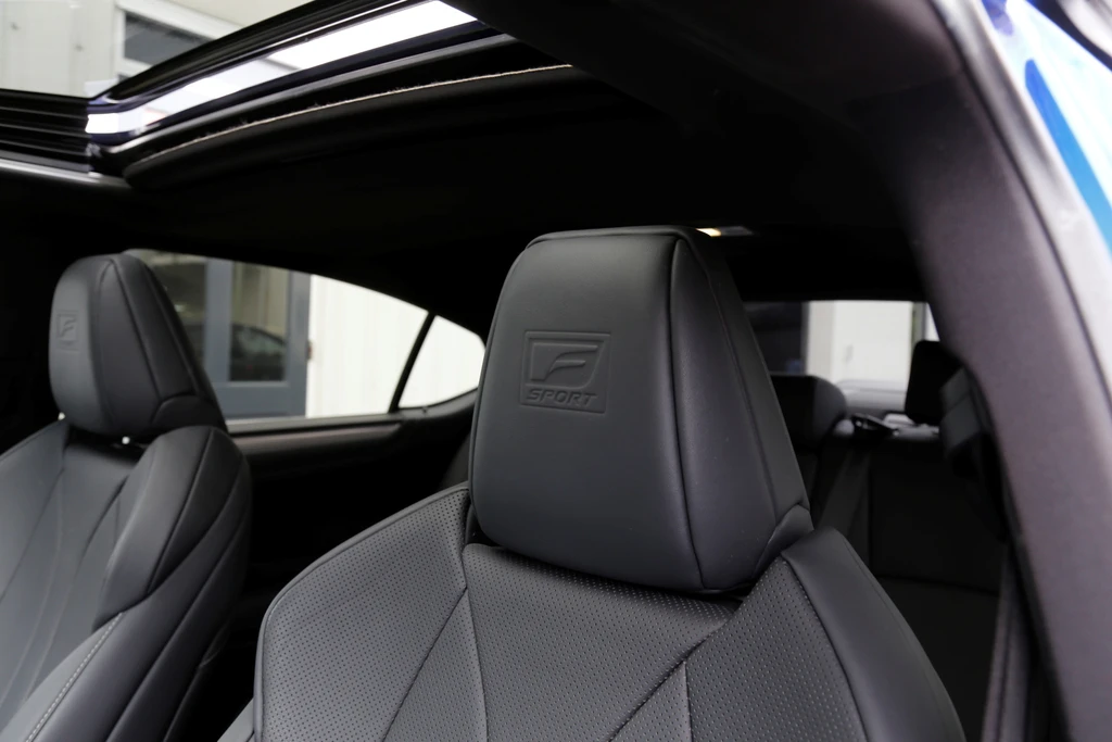 Lexus ES – foto 37