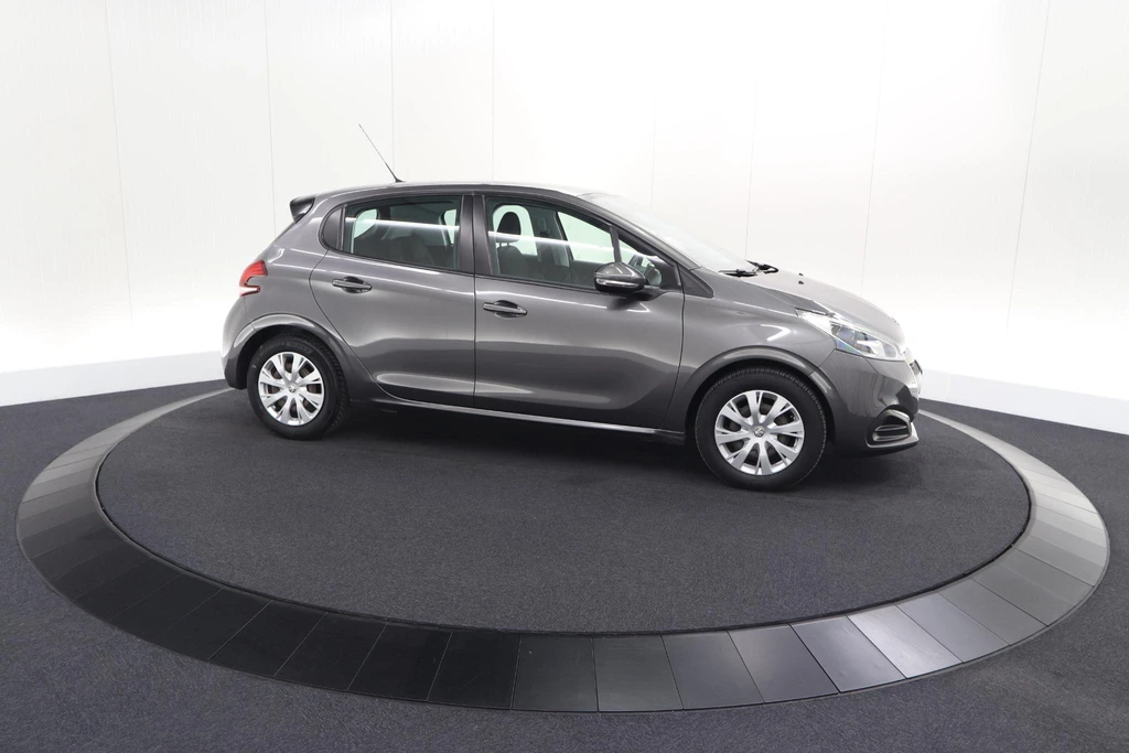 Peugeot 208 – foto 10