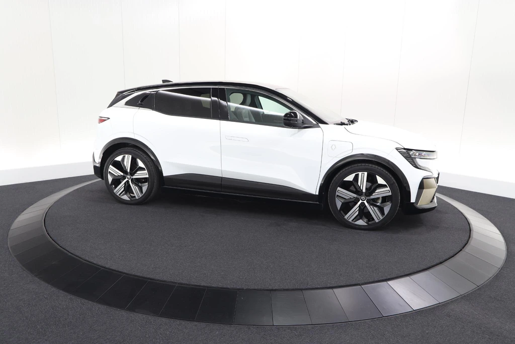 Renault Megane E-Tech – foto 11