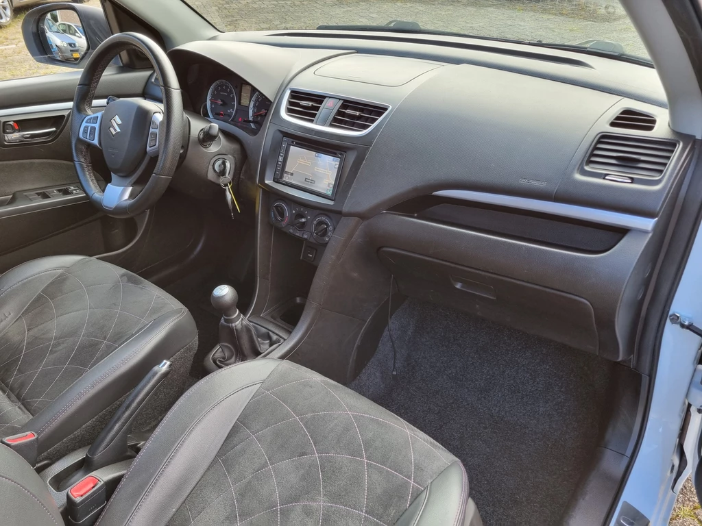 Suzuki Swift – foto 12