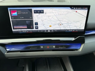 BMW i5 – thumbnail 23