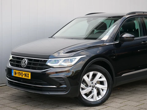 Volkswagen Tiguan 1.5 TSI Elegance 150 Pk Automaat Navi / DAB / Camera