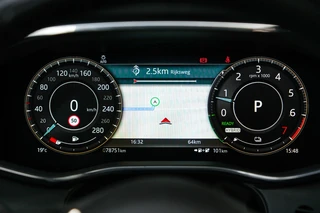 Jaguar F-PACE – thumbnail 13