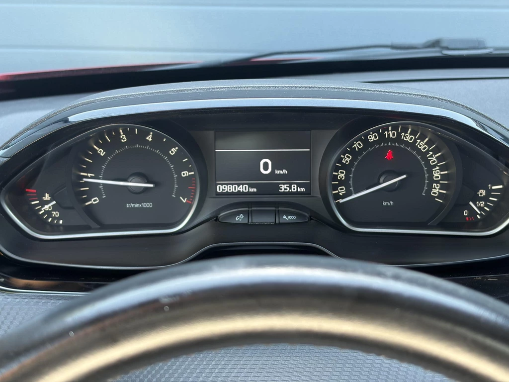 Peugeot 208 – foto 33