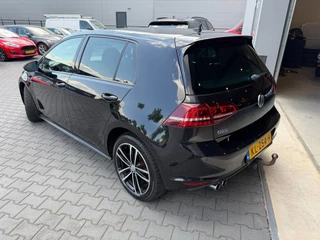 Volkswagen Golf – thumbnail 4