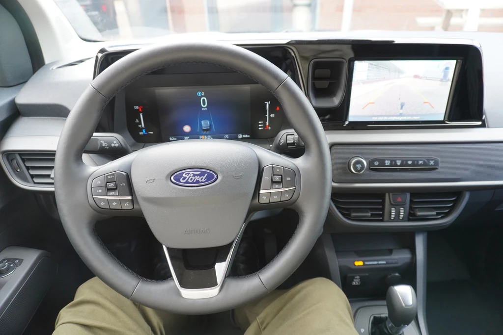 Ford Transit Courier – foto 13