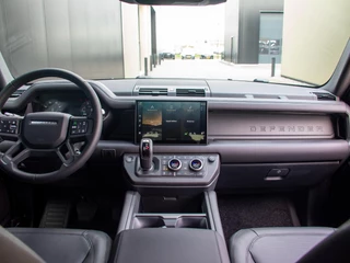 Land Rover Defender – thumbnail 25