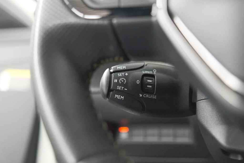 Peugeot e-208 – foto 14
