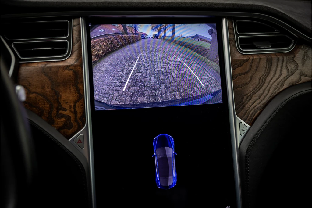 Tesla Model S – foto 24