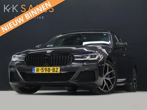 BMW 5 Serie Touring 530e M Sport [PANORAMADAK, ELEKTRISCHE TREKHAAK, APPLE CARPLAY, STOELVERWARMING, MEMORY, DIGITAL DASH, CAMERA, CRUISE CONTROL, PDC V + A, NAVIGATIE, NIEUWSTAAT]