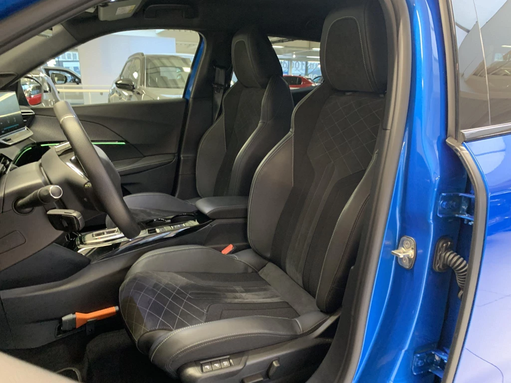 Peugeot e-2008 – foto 14