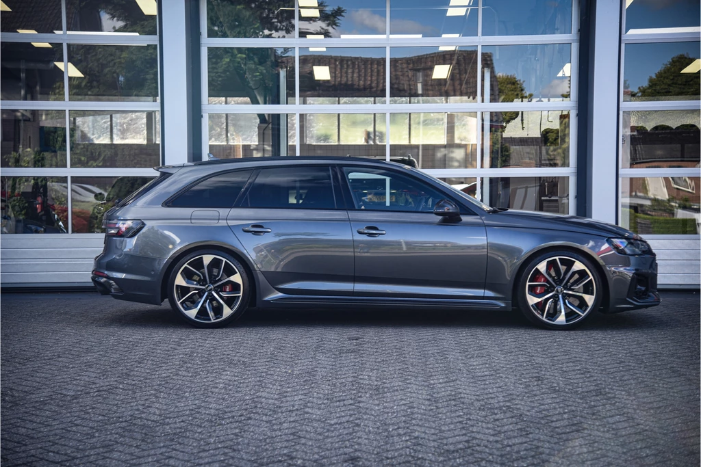 Audi RS4 – foto 6