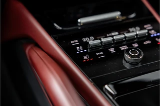 Porsche Cayenne – thumbnail 40